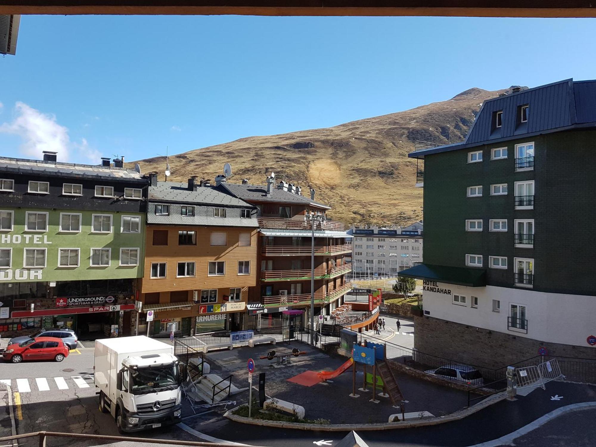 Apartamentos Grifovacances Nevada Pas De La Casa Luaran gambar